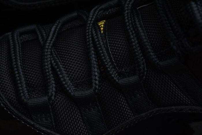Air Jordan 11 Retro Gamma Blue - Image 9
