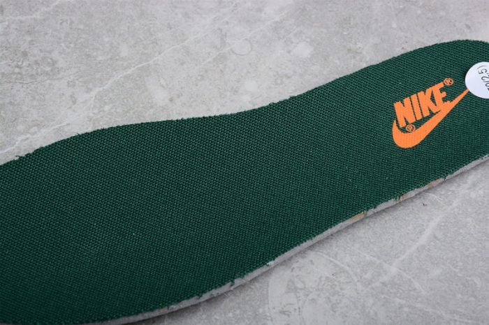 Nike Dunk Low Michigan State - Image 12