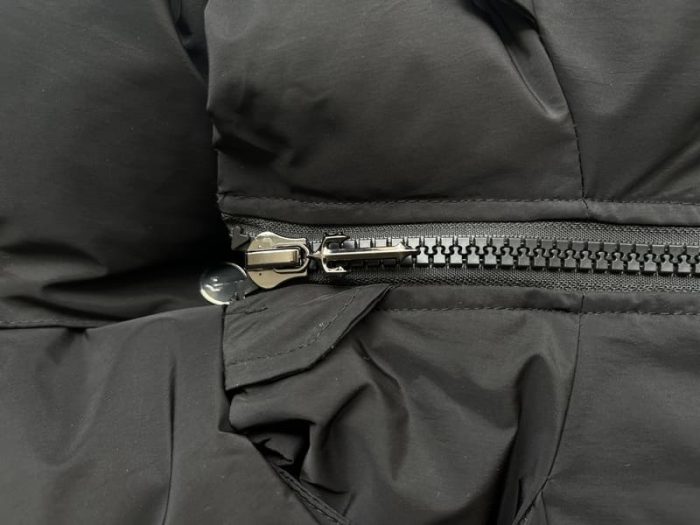 wamens-jacket-trapstar-irongate-hooded-puffer-black - Image 9