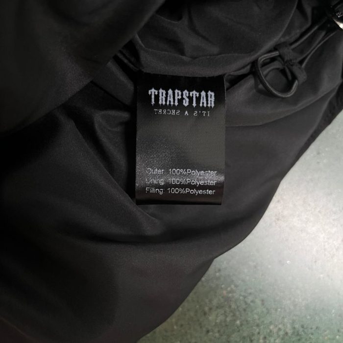 Jacket Puffer Trapstar Irongate Hooded Black/Red - Image 9