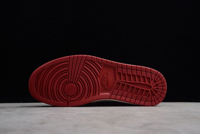 Air Jordan 1 High OG 'Bred Toe' - Image 12