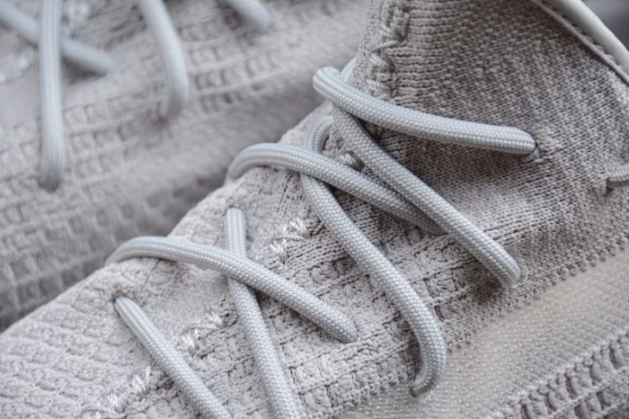 Adidas Yeezy 350 V2 Tail Light - Image 8