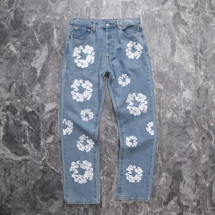 Denim Tears x Levi's Cotton Wreath Jeans Ligh Wash - Image 2