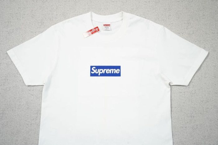 T-shirt Supreme Seoul Box Logo - Image 4