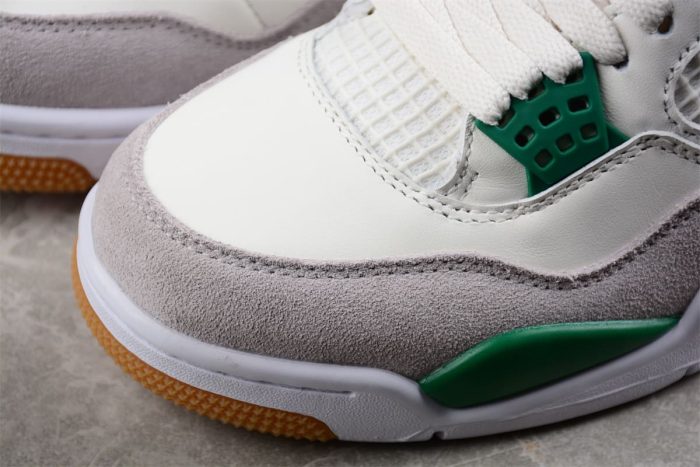 Air Jordan 4 Retro x Nike SB Pine Green - Image 11
