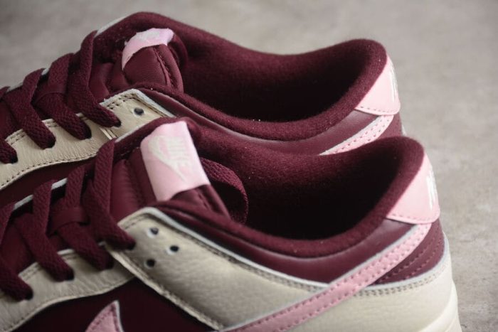 Nike Dunk Low Premium Valentine's Day - Image 9