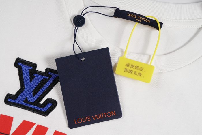 T-shirt Louis Vuitton LV White NBA Patches - Image 3