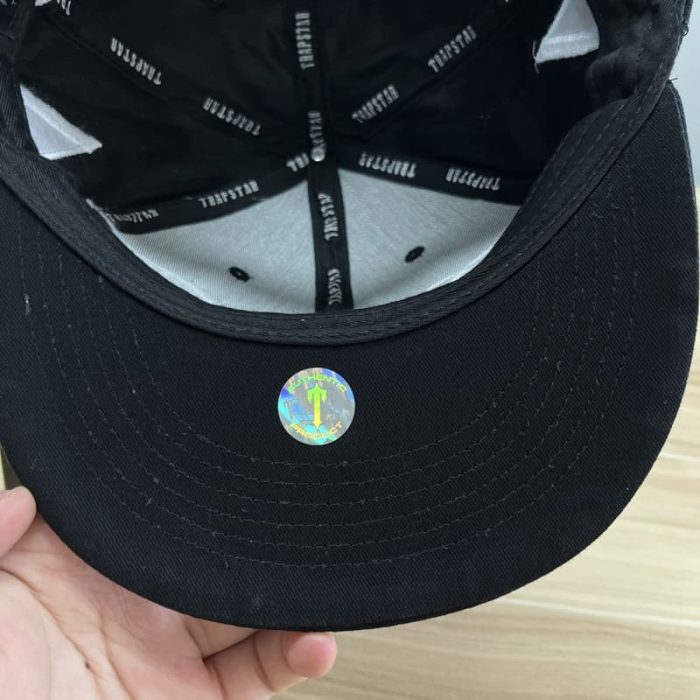 Cap Trapstar Script Fitted - Image 7