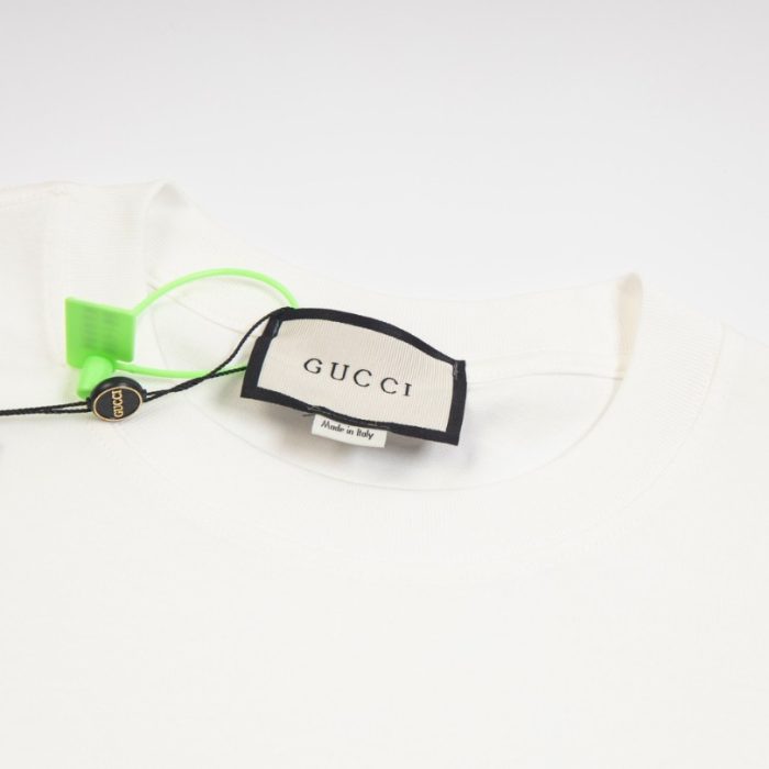Gucci Graphic T-shirt with Cartoon White Logo GC063 - Image 6