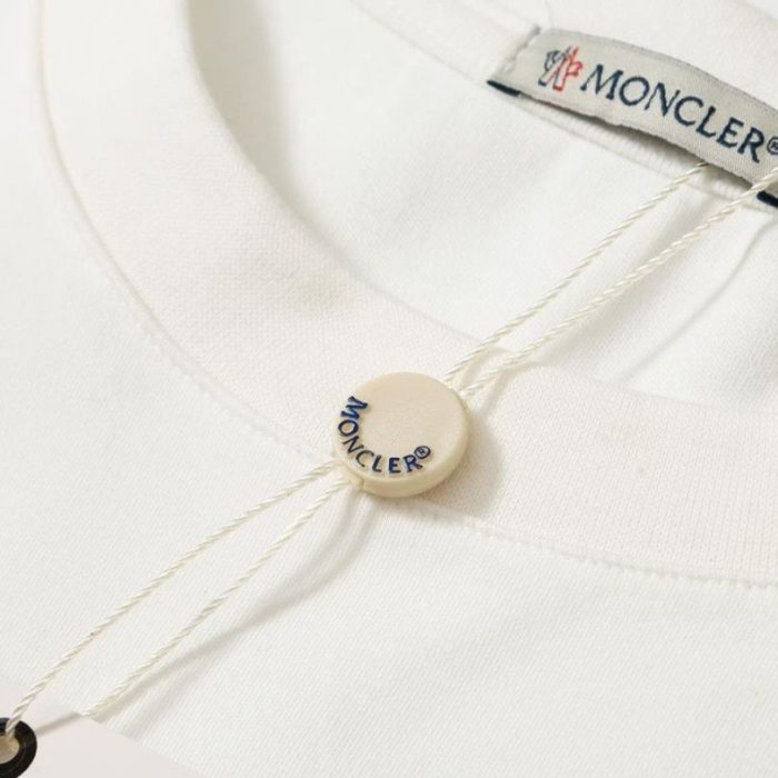 T-shirt Moncler Logo Patch Cotton MCL007 - Image 8