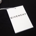 T-Shirt Givenchy GV014 - Image 7