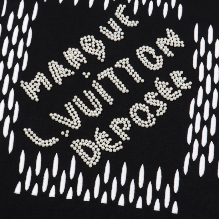 T-shirt Louis Vuitton Graphic Print Black LV023 - Image 4