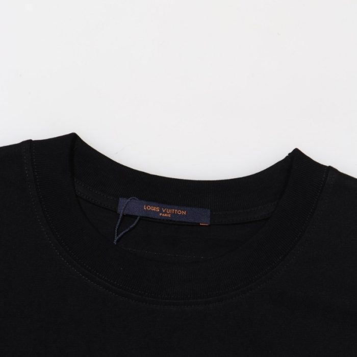 T-shirt Louis Vuitton Graphic Print Black LV023 - Image 6