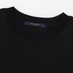 T-shirt Louis Vuitton Calligraphy Studded Black LV025 - Image 8