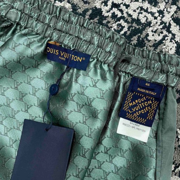Set Louis Vuitton LV Monogram Shirt & Shorts LV079 - Image 18