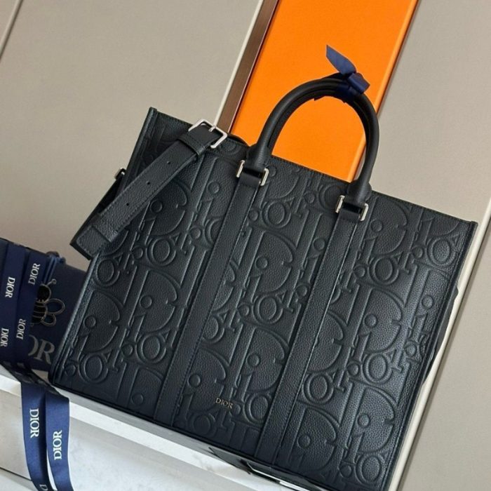 Christian Dior East-West Tote Bag DO069 - Image 24