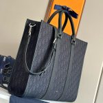Christian Dior East-West Tote Bag DO069 - Image 10
