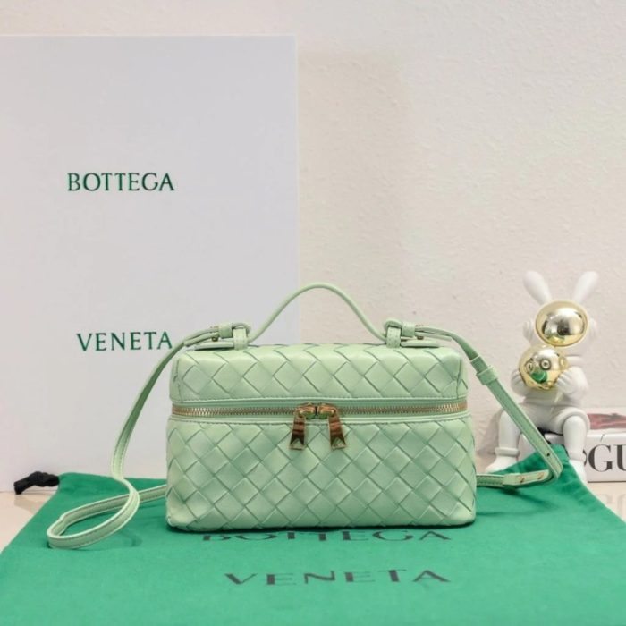 Bottega Veneta Vanity Case Intrecciato BV001 - Image 9