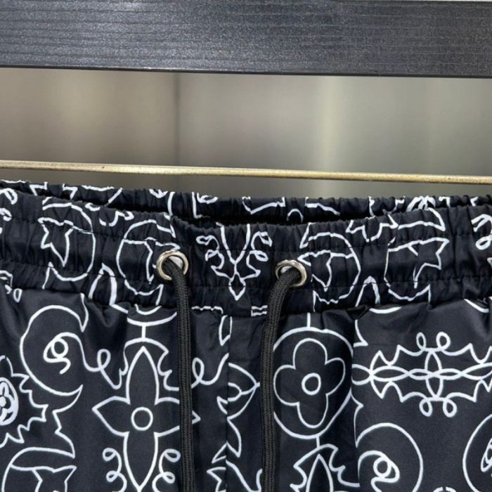 Shorts Louis Vuitton LV243 - Image 3