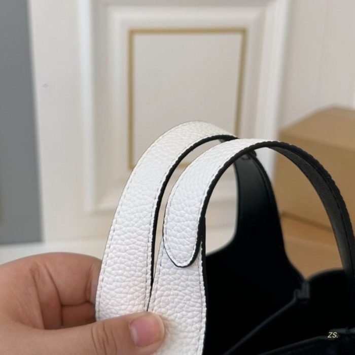 Prada White/Black Medium Leather Bag PD082 - Image 6
