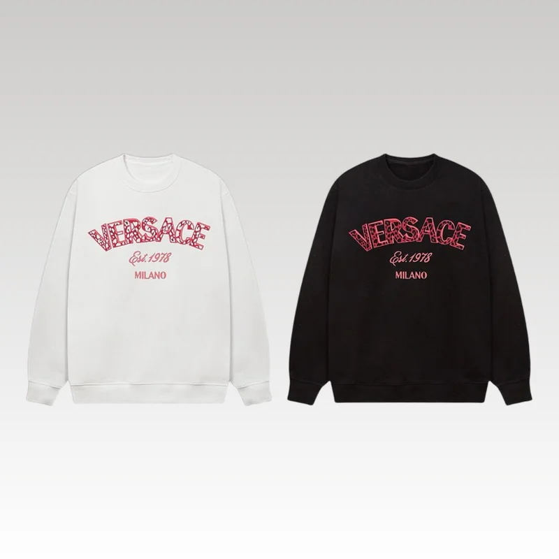 sweatshirt-versace-est-1978-milano-vsc033-processed-1751992622618.webp Sweatshirt Versace Est. 1978 Milano VSC033 - Drip Slum