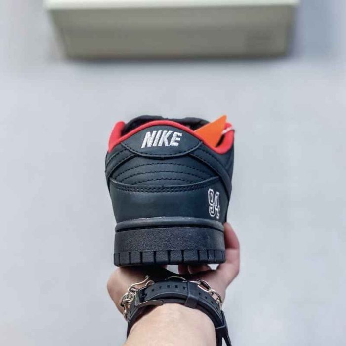 Supreme x Nike SB Dunk Low NK091 - Image 4