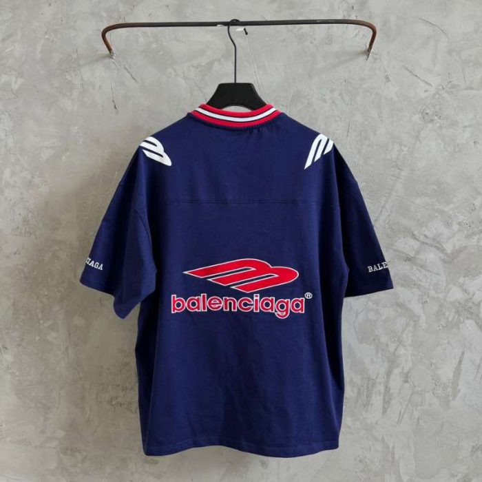 T-shirt Balenciaga Football V-neck Oversized BL258 - Image 2