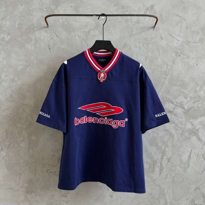 T-shirt Balenciaga Football V-neck Oversized BL258 - Image 3