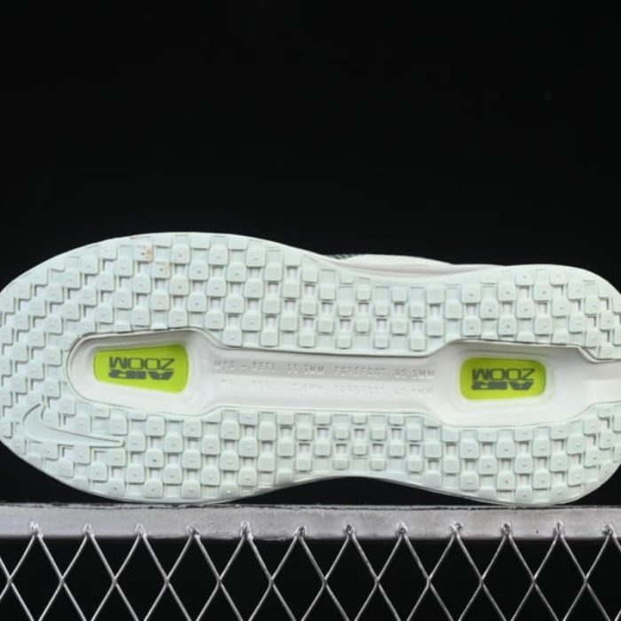 Nike Vomero Premium Barely NK169 - Image 7