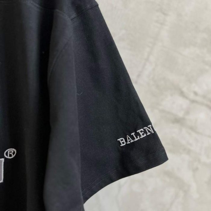 T-shirt Balenciaga Footnall V-neck Oversized BL259 - Image 6