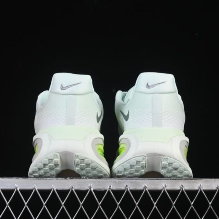 Nike Vomero Premium Barely NK169 - Image 3